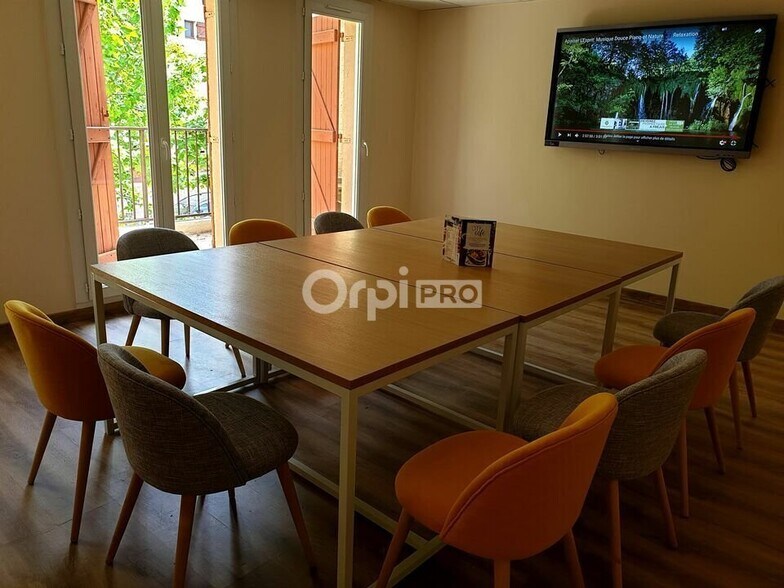 Office in La Garde for sale - Interior Photo - Image 2 of 3