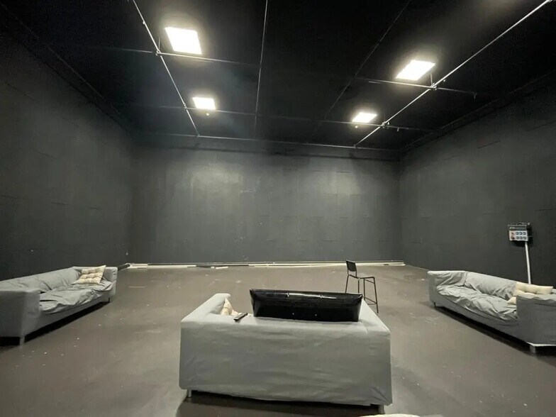 Industrial in Ivry-sur-Seine to rent - Interior Photo - Image 3 of 4