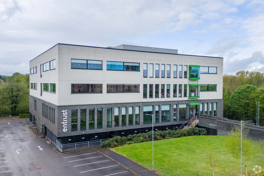 Lichfield Rd, Stafford to rent - Building Photo - Image 2 of 2