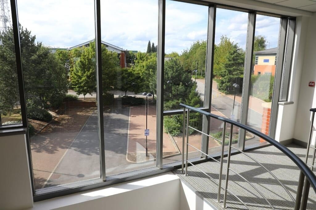 1 Sterling Way, Tingley to rent Interior Photo- Image 1 of 2