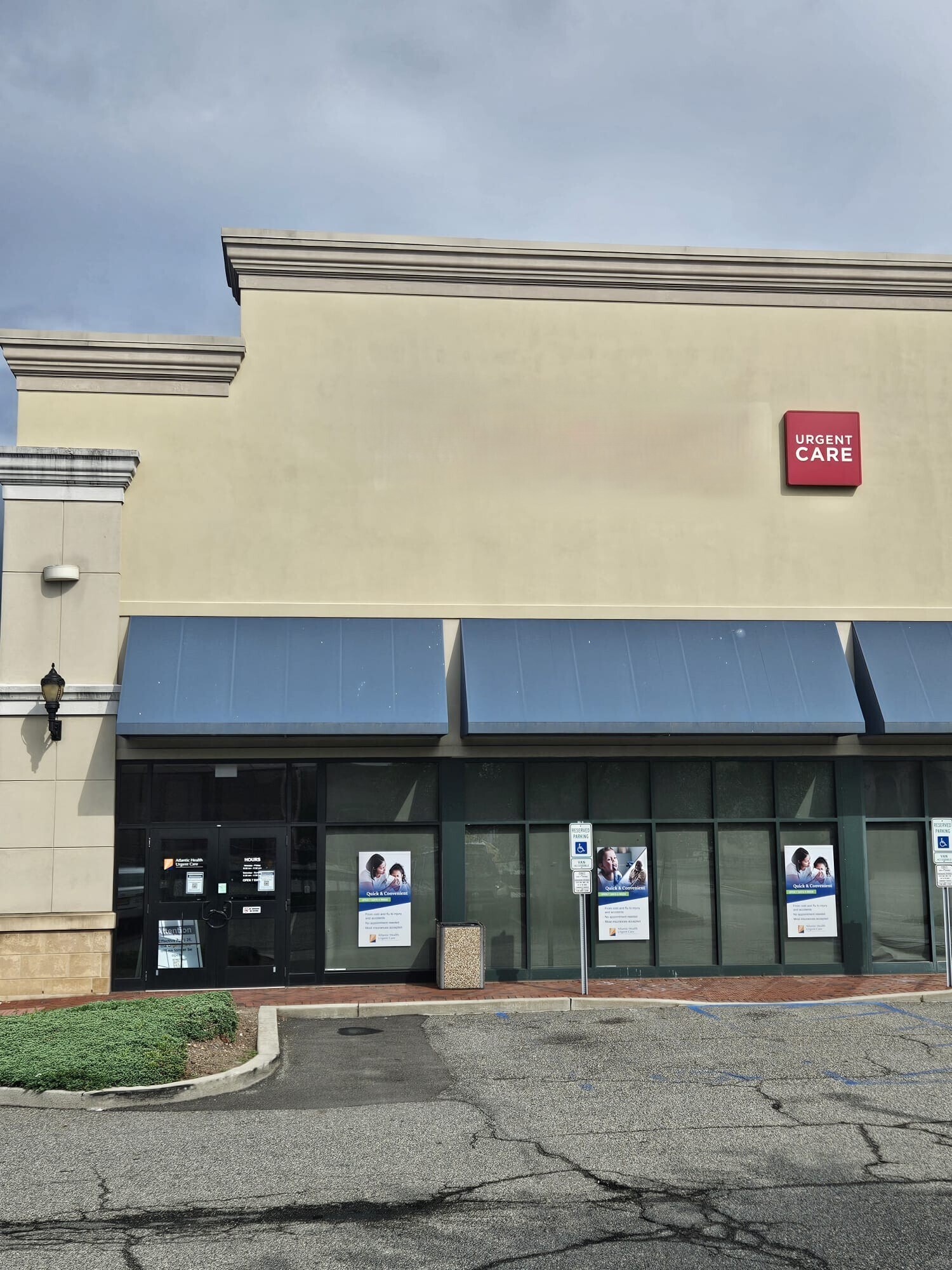 184 Essex St, Lodi, NJ to rent Interior Photo- Image 1 of 21