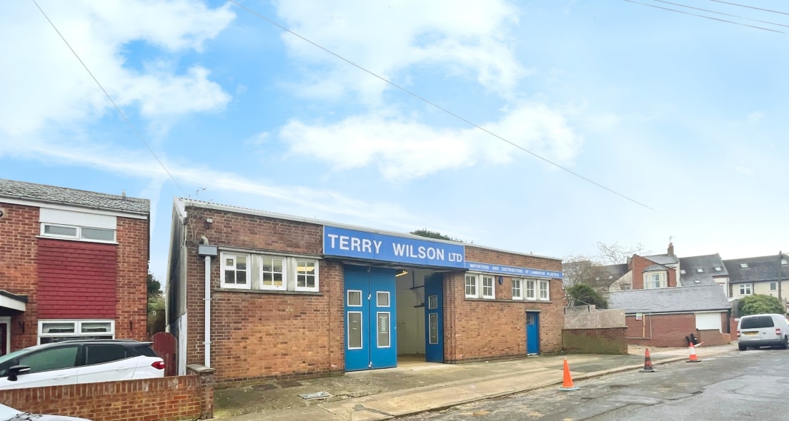 Balmoral Rd, Northampton to rent Primary Photo- Image 1 of 3