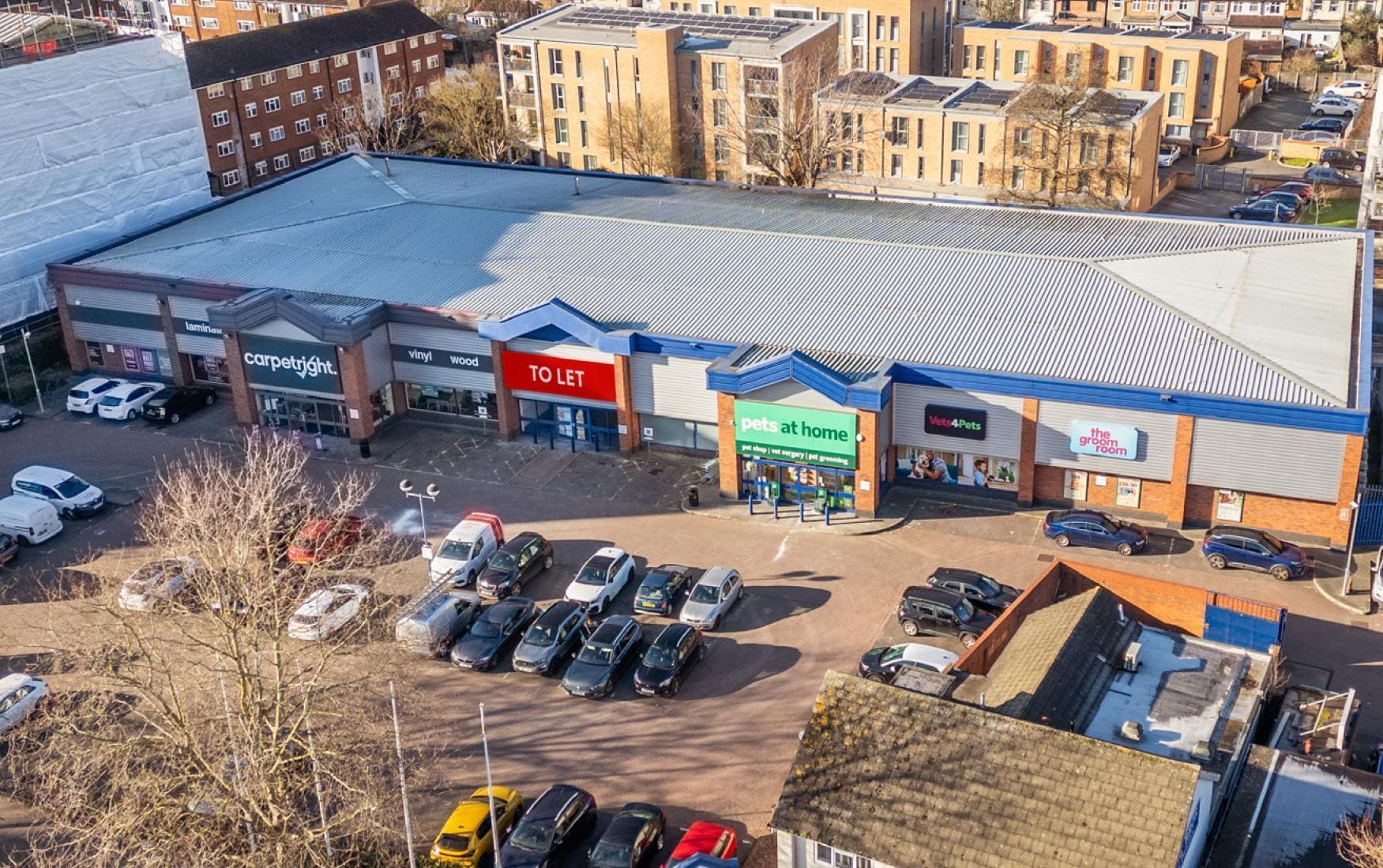 High St, Feltham to rent Building Photo- Image 1 of 3