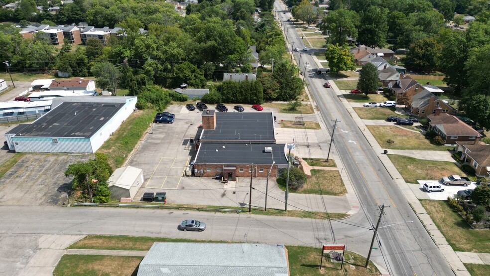 3360 W Galbraith Rd, Groesbeck, OH for sale - Building Photo - Image 3 of 17