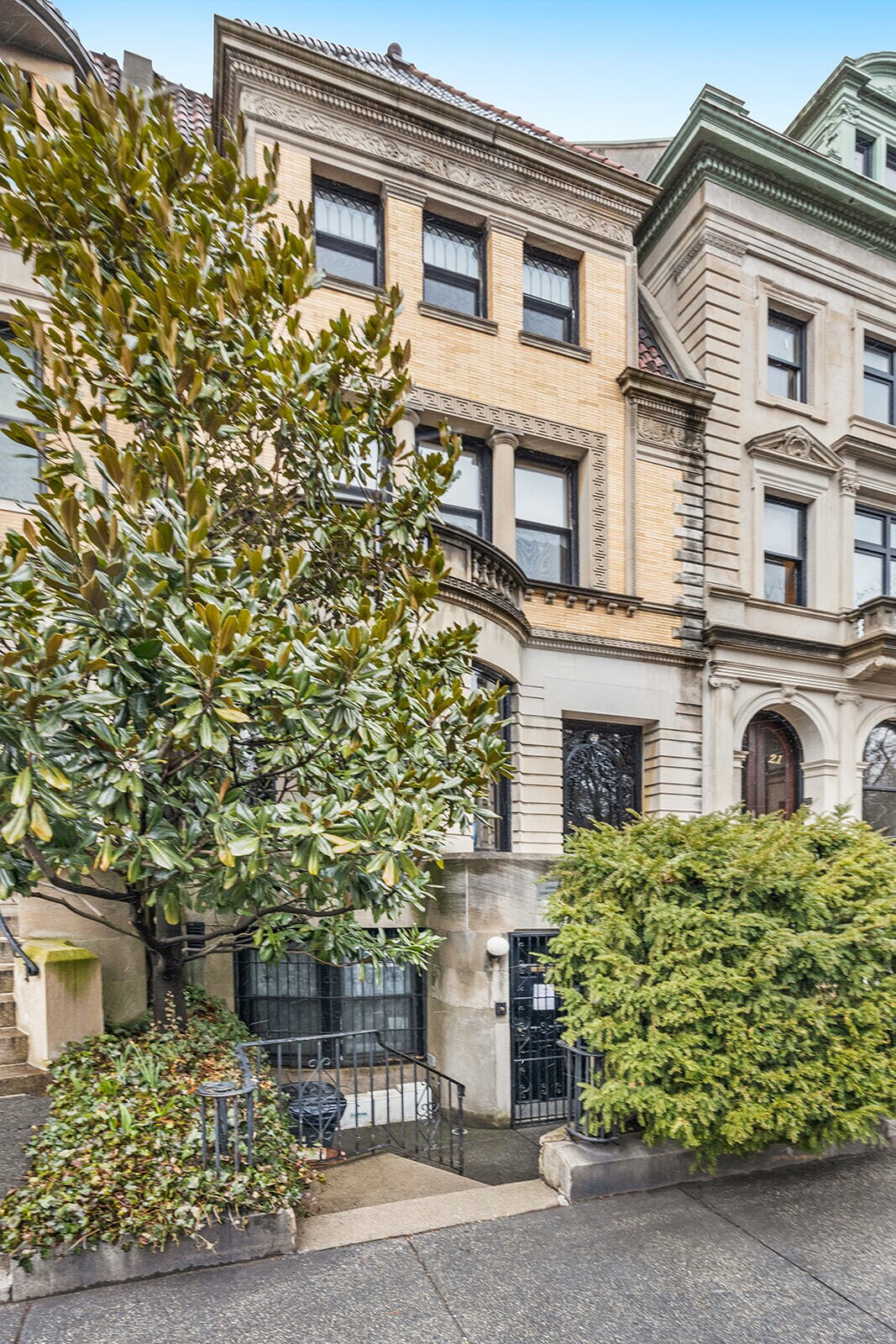 24 Prospect Park W, Brooklyn, NY for sale Primary Photo- Image 1 of 1
