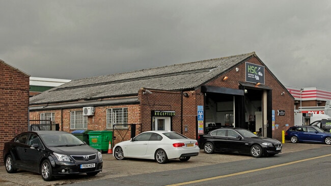 More details for 3 Galleymead Rd, Slough - Industrial to Rent