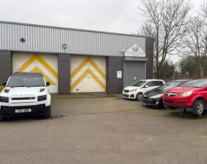 A5 Station Rd, Yate to rent Building Photo- Image 1 of 3