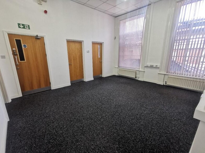 63 Westgate Rd, Newcastle Upon Tyne to rent - Building Photo - Image 3 of 8