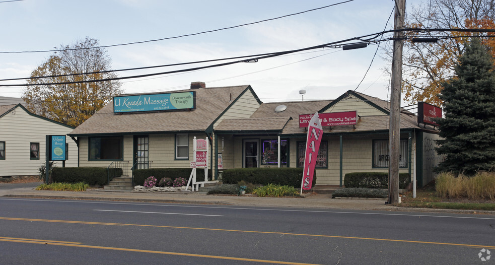 58-60 Commack Rd, Commack, NY for sale - Building Photo - Image 1 of 1