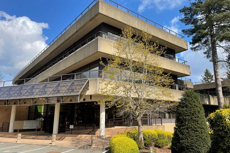 77 Mount Ephraim, Tunbridge Wells to rent Building Photo- Image 1 of 3