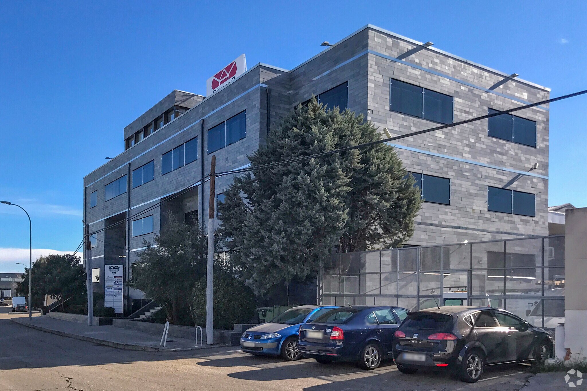 Industrial in Coslada, Madrid to rent Primary Photo- Image 1 of 6