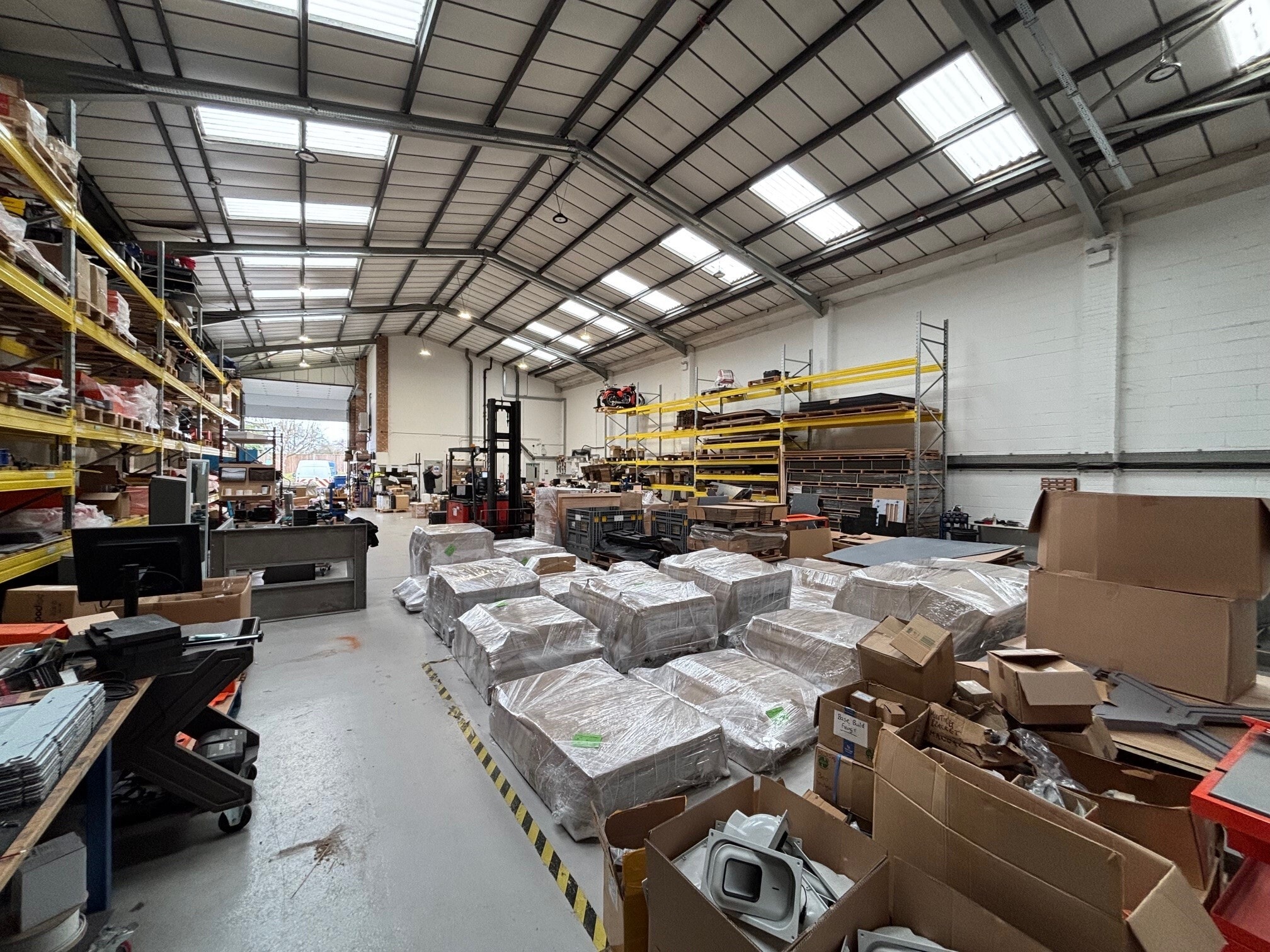 Priors Way, Maidenhead to rent Interior Photo- Image 1 of 4