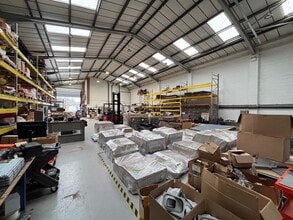 Priors Way, Maidenhead to rent Interior Photo- Image 1 of 4