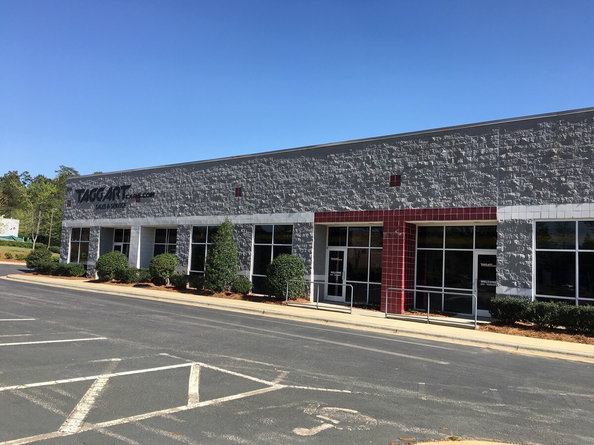 1640 NW Maynard Rd, Cary, NC 27513 UK