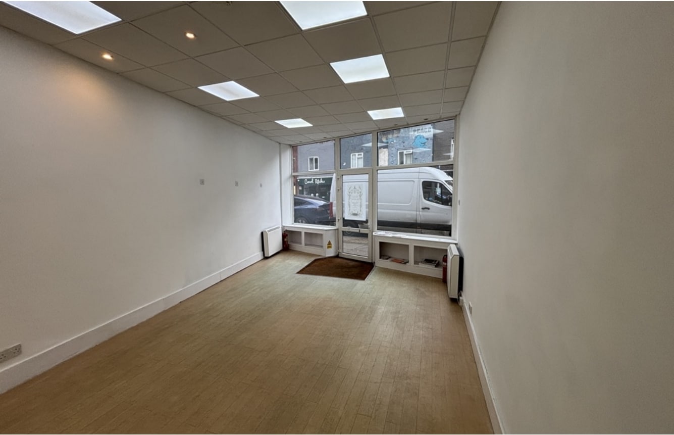 51 Albert Rd, Southsea for sale Interior Photo- Image 1 of 5
