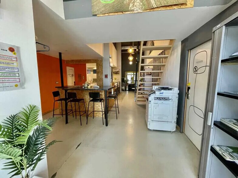 Office in Rouen to rent - Building Photo - Image 3 of 16