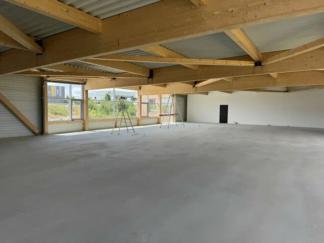 Location Bureaux 430 m² à 438 m²