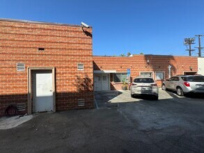 5860-5862 Avalon Blvd, Los Angeles, CA for rent Building Photo- Image 2 of 4