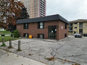 5 Hickory St E, Waterloo, ON for rent Building Photo- Image 2 of 4