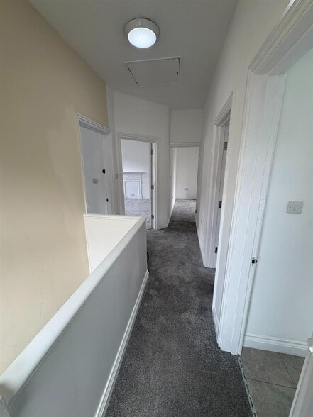 39 Broughton Rd, London to rent - Interior Photo - Image 2 of 5