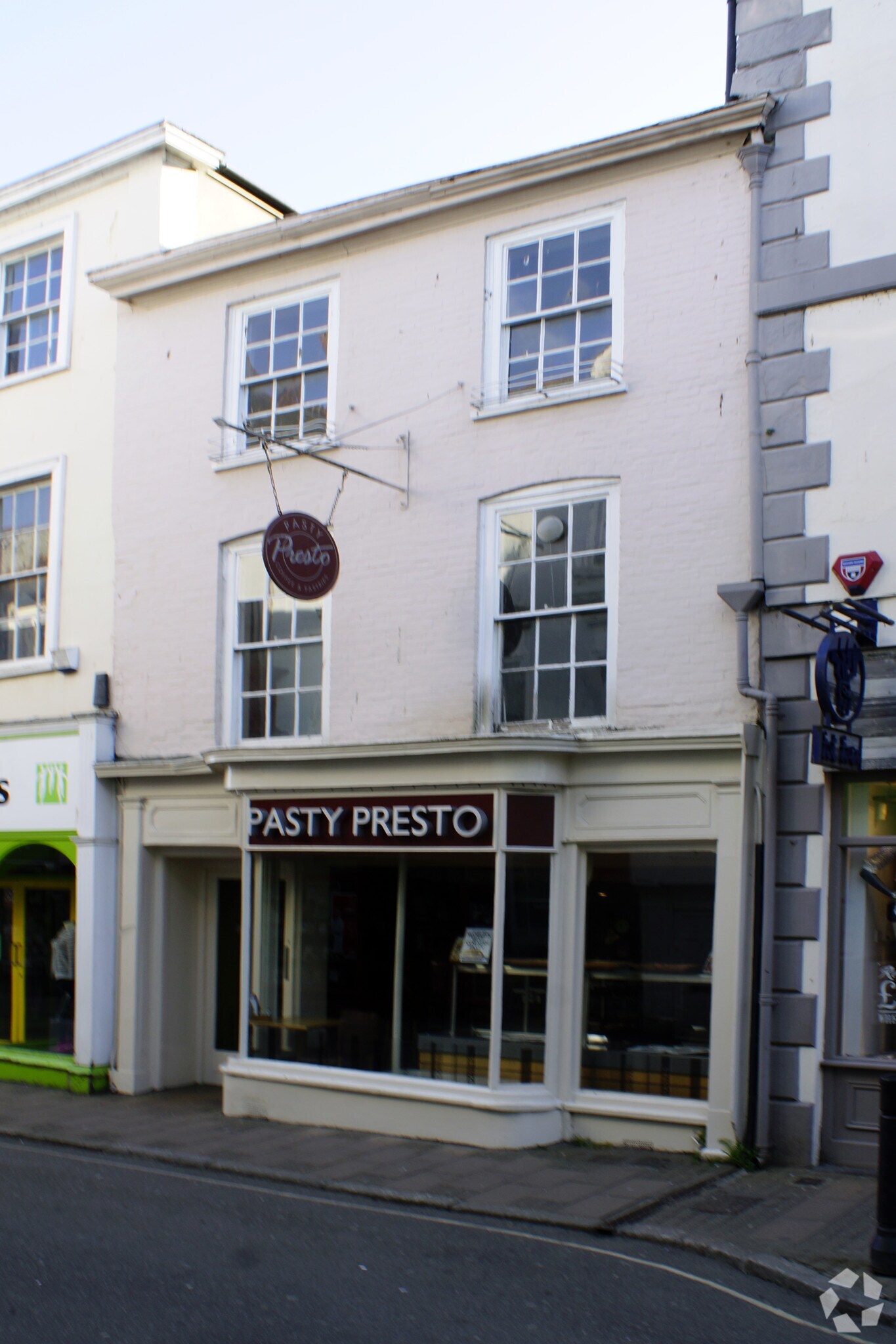 88 High St, Barnstaple for sale Primary Photo- Image 1 of 1