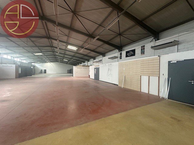 Industrial in Toulouse to rent - Building Photo - Image 2 of 4