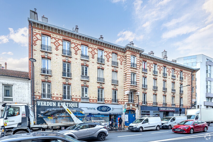 41 Boulevard De Verdun, Courbevoie to rent - Building Photo - Image 2 of 2