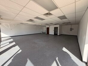 800-828 W Edmond Rd, Edmond, OK to rent Interior Photo- Image 2 of 2