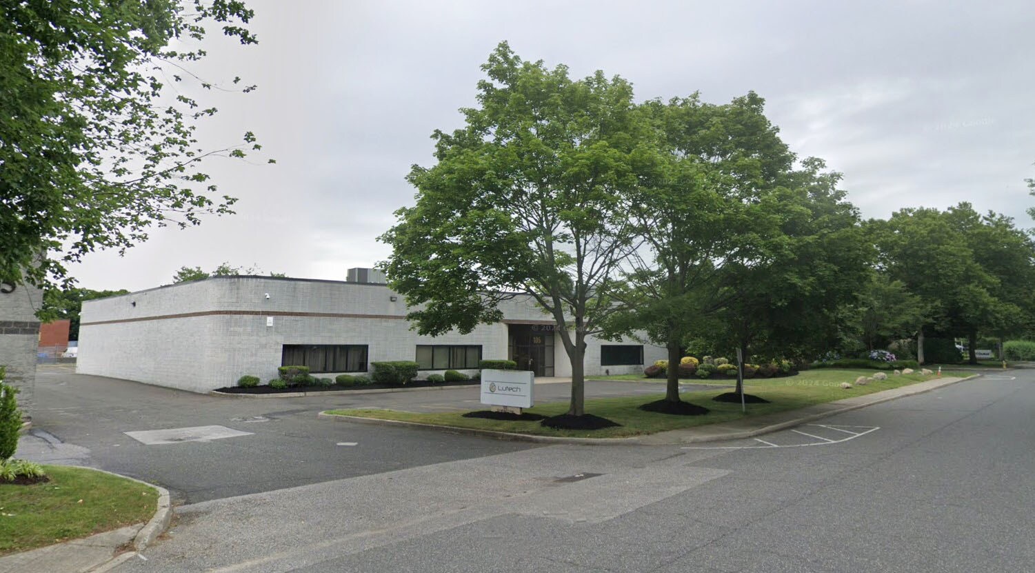 105 Remington Blvd, Ronkonkoma, NY to rent Building Photo- Image 1 of 7