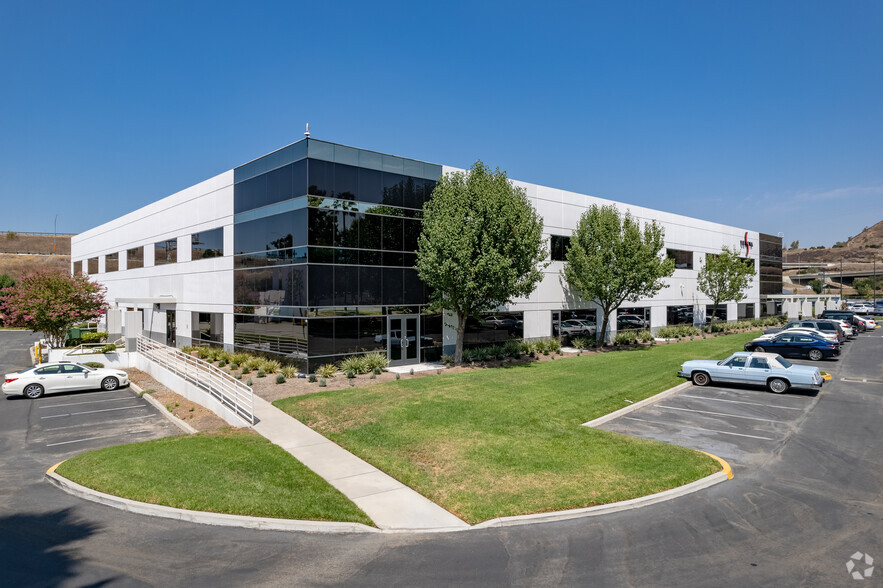 901 Corporate Center Dr, Pomona, CA for sale - Primary Photo - Image 1 of 1