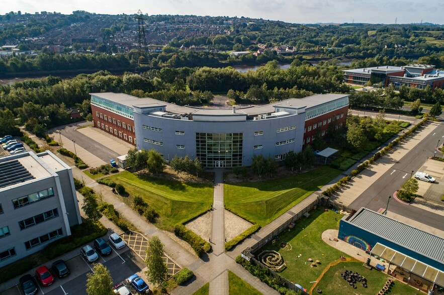 Goldcrest Way, Newcastle Upon Tyne for rent - Building Photo - Image 3 of 9