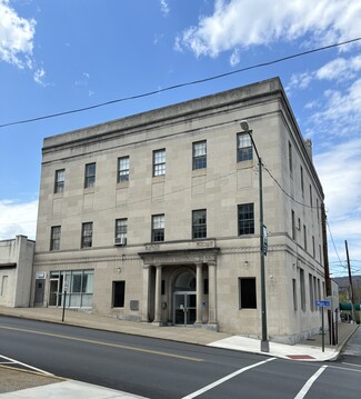 More details for 518 Main St, Slatington, PA - Retail for Sale