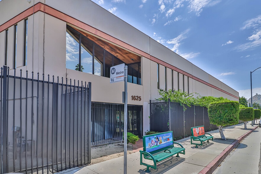 1625 Riverside Dr, Los Angeles, CA for sale - Building Photo - Image 1 of 1