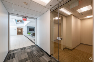 10 Burlington Mall Rd, Burlington, MA for rent Interior Photo- Image 1 of 7