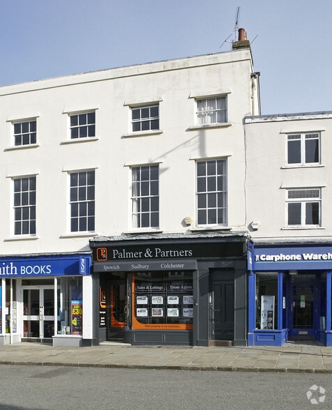 18 and 18a Market Hill portfolio of 2 properties for sale on LoopNet.co.uk - Primary Photo - Image 2 of 2