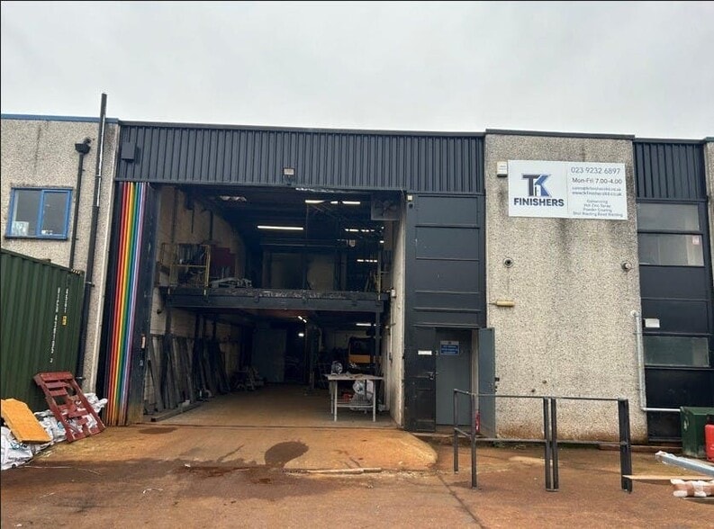 Fitzherbert Spur, Portsmouth for sale - Building Photo - Image 3 of 14