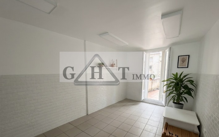 Retail in Paris for sale - Building Photo - Image 2 of 2