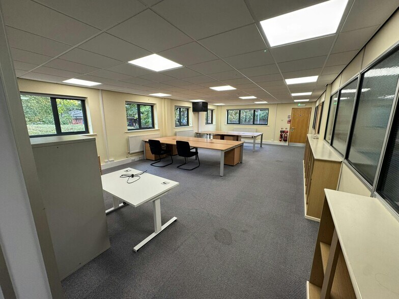 Welshpool Rd, Shrewsbury to rent - Interior Photo - Image 3 of 3