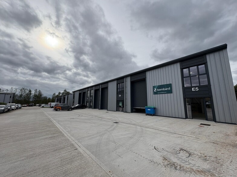 E1-E5 Exeter Rd, Bradninch to rent - Building Photo - Image 3 of 3