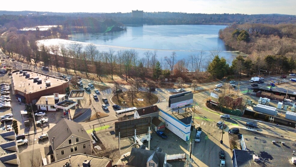 Sozio Portfolio portfolio of 2 properties for sale on LoopNet.co.uk - Building Photo - Image 3 of 26