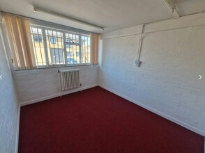 Northern Rd, Portsmouth to rent Interior Photo- Image 1 of 4