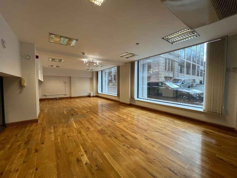 52 Granby Row, Manchester to rent - Interior Photo - Image 2 of 11