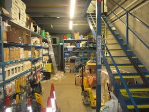 Beverley Way, New Malden to rent Interior Photo- Image 1 of 4