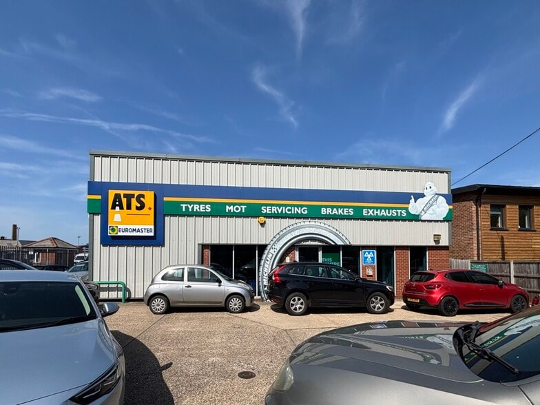Aylsham Way, Norwich to rent - Building Photo - Image 2 of 5
