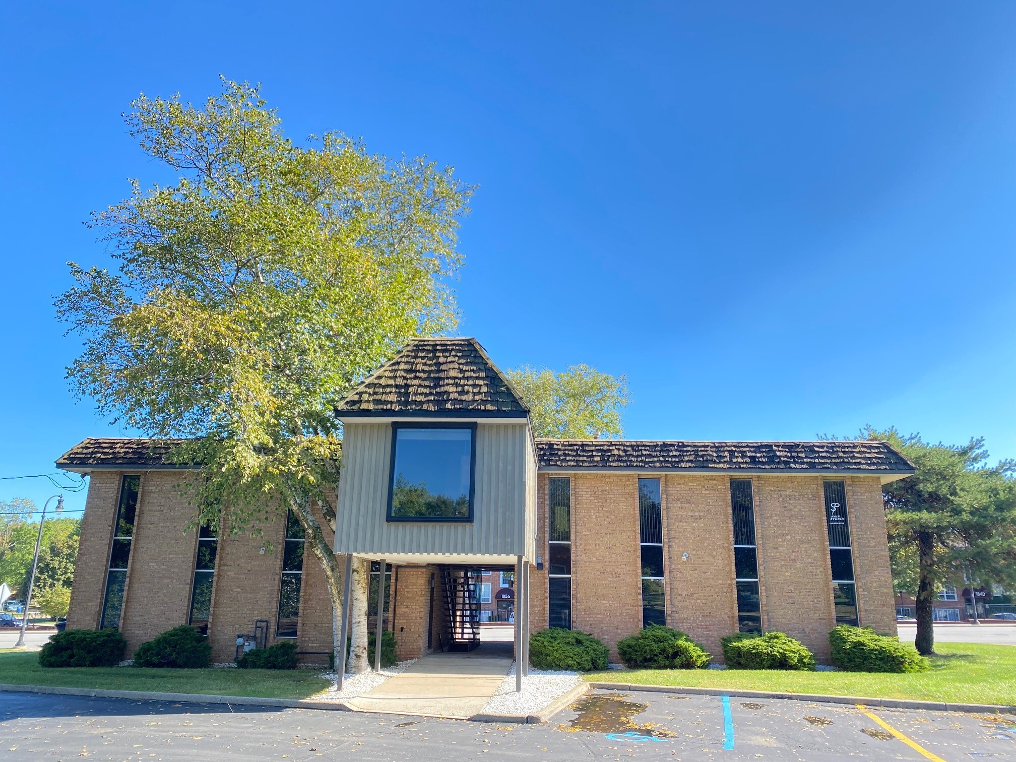 1817 W Stadium Blvd, Ann Arbor, MI to rent Building Photo- Image 1 of 9