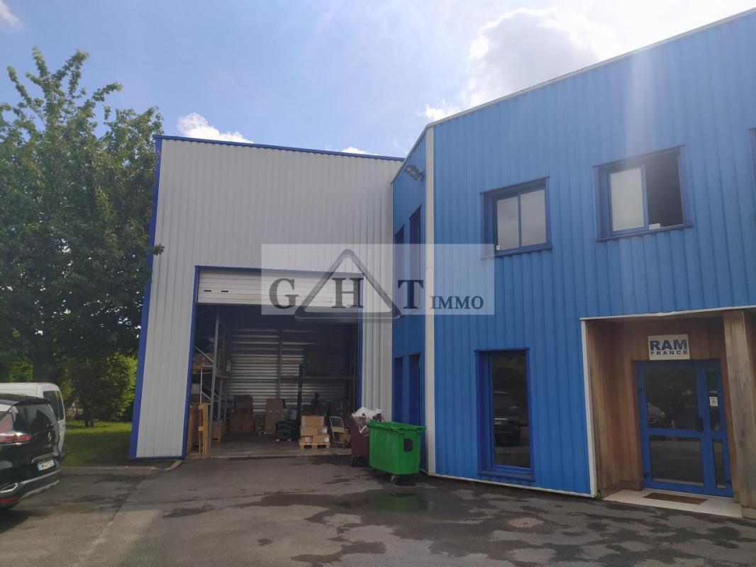 Light Industrial in Chelles for sale Building Photo- Image 1 of 9