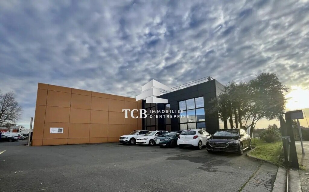 Vente Local d'activités 1 175 m² - Photo 1