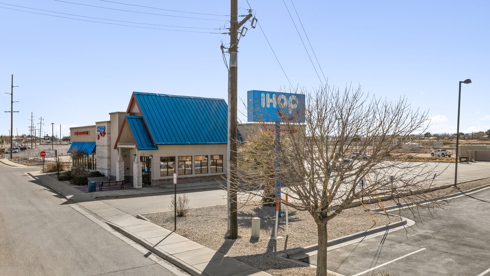 2529 S Canal St, Carlsbad, NM for sale - Building Photo - Image 2 of 12