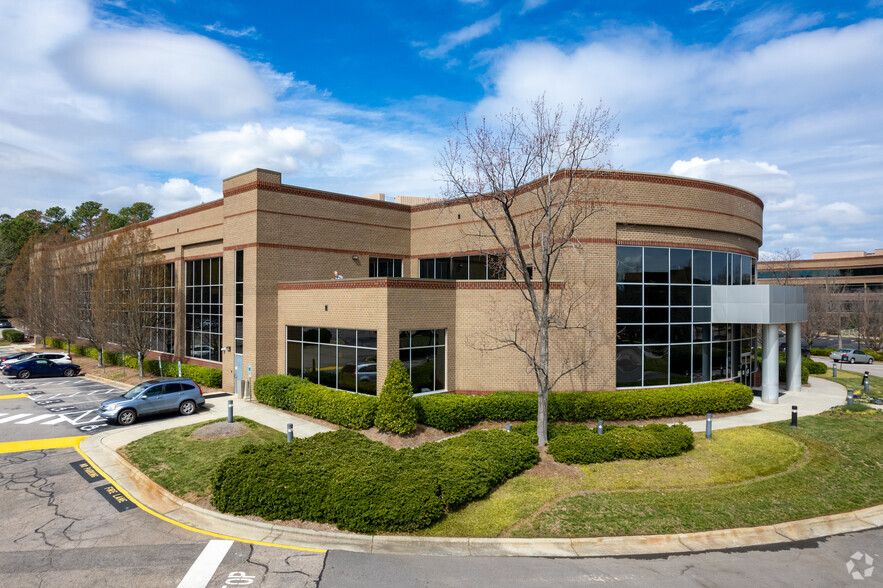 3500 Paramount Pky, Morrisville, NC for rent - Building Photo - Image 1 of 5