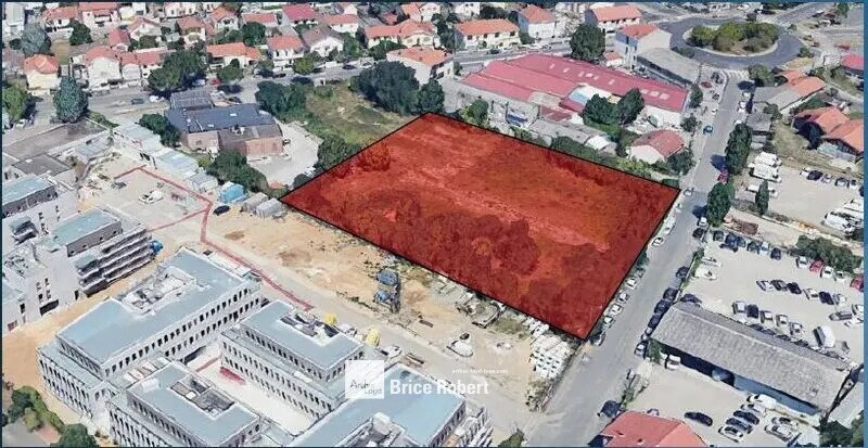 Land in Bron for sale Primary Photo- Image 1 of 3